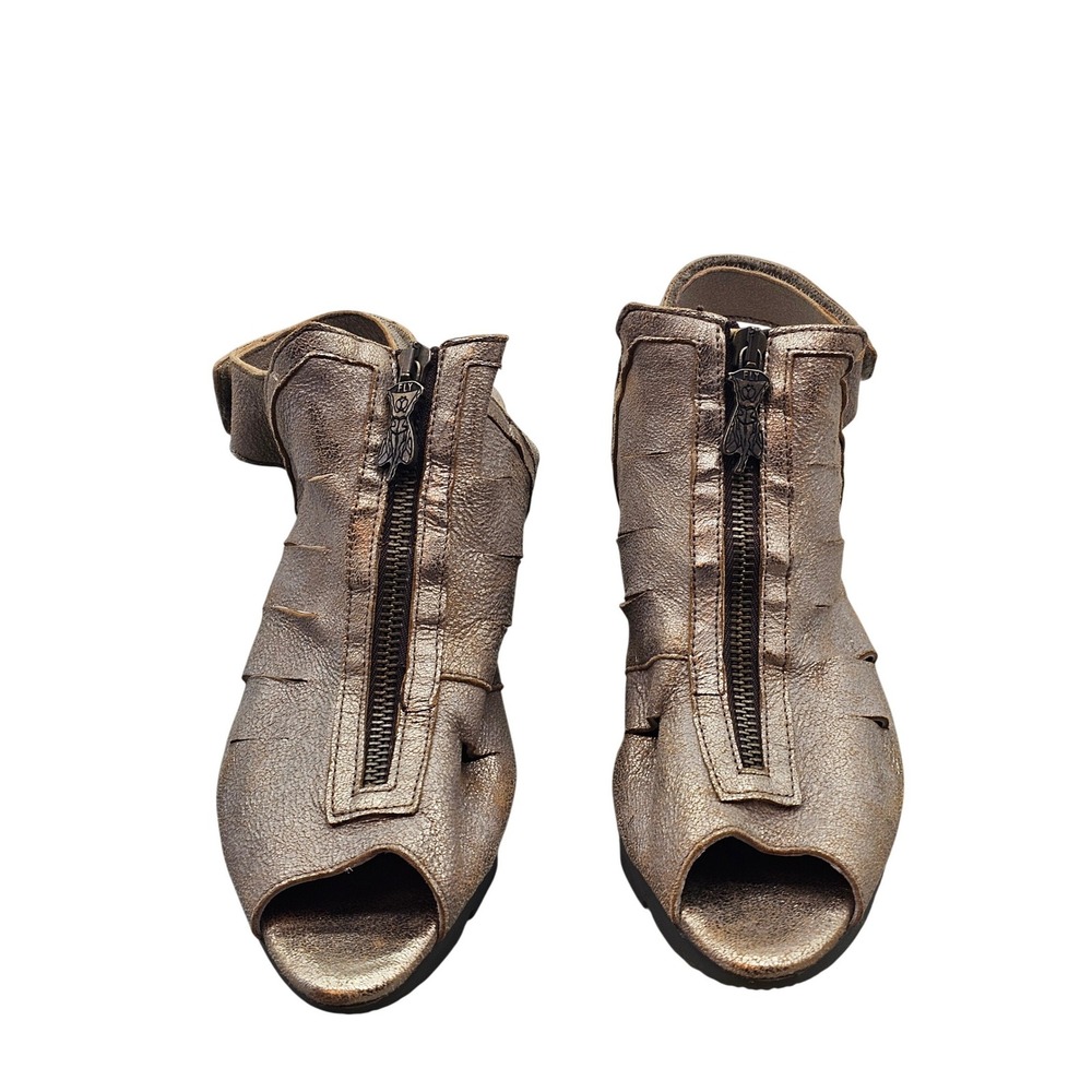 Fly London Metallic Bronze Leatherโ Zip Front Peep TOE Sandals Sz 40 us 9